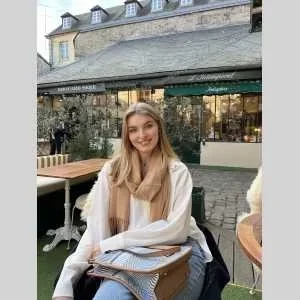 Mathilde, babysitter à Palaiseau