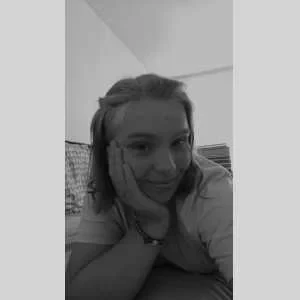 Amelie, babysitter à Granville