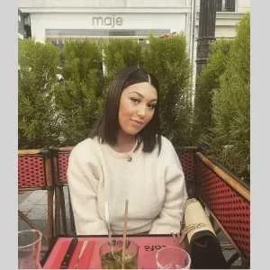 Naéla, babysitter à Collegien