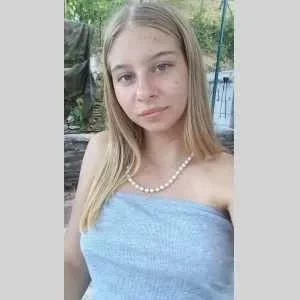 Eva, babysitter à Saint Paul Trois Chateaux