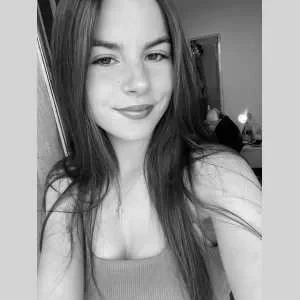 Lola, babysitter à La Roche sur Yon