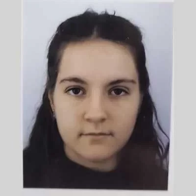 Crystale, babysitter à Evenos