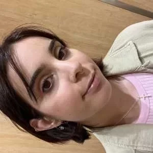 Jade, babysitter à Le Mans