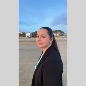 Tiphaine , babysitter à Vars