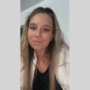 Sarah, babysitter à Bassens