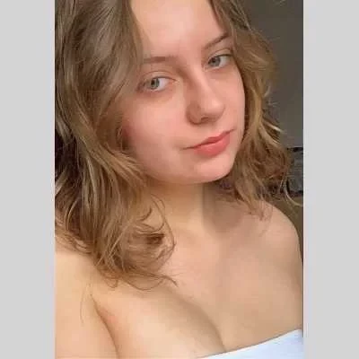 Melina, babysitter à Montmartin