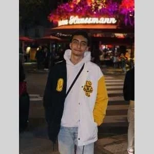 Daris, babysitter à Chennevieres sur Marne