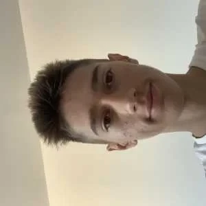 Theodore, babysitter à Montpellier