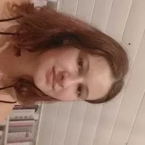 Lola, babysitter à Cantenay Epinard