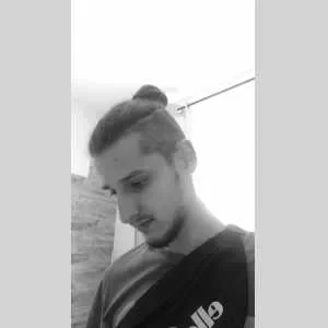 Florian, babysitter à Vesoul