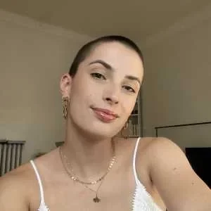 Sydney, babysitter à Dijon