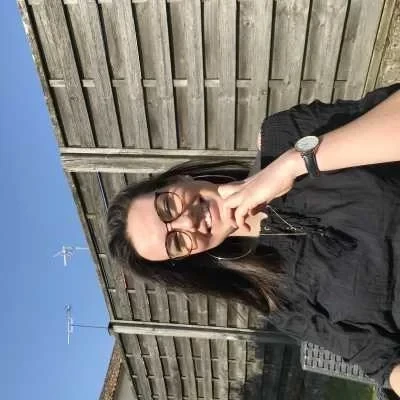 Clémence, babysitter à Le May sur Evre