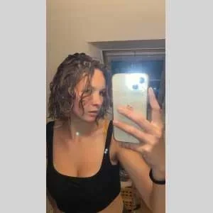 Clara, babysitter à Pluvigner