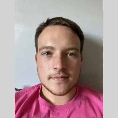 Loïs, babysitter à Saint Michel sur Savasse