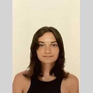 Cassandra, babysitter à Saint Medard en Jalles