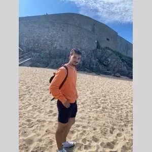 Romain, babysitter à Les Herbiers