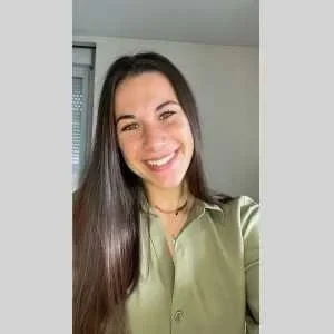 Estelle, babysitter à Bruges