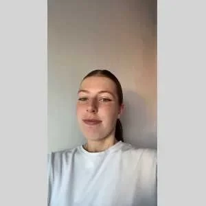 Ylona, babysitter à Bruz