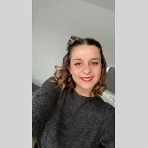 Marine , babysitter à Les Essards