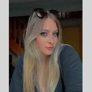 Lisa, babysitter à Camaret sur Aigues