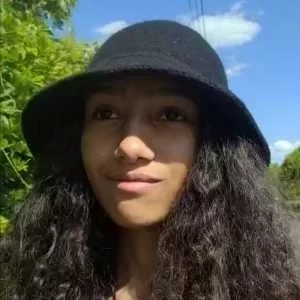 Sorena, babysitter à Angers