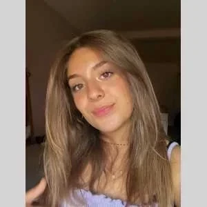 Salomé, babysitter à Miserieux