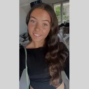 Marion , babysitter à Elancourt