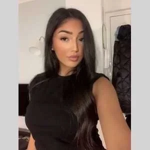 Lehna, babysitter à Epinay sur Seine