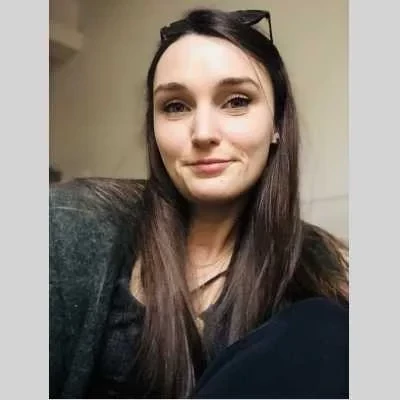 Océane , babysitter à Concoret