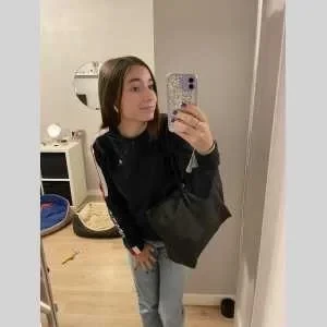 Elisa, babysitter à Massy