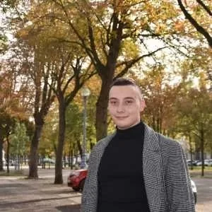 Lucas , babysitter à Voujeaucourt