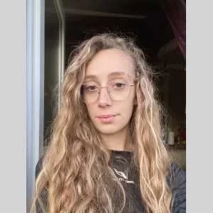 Maeva , babysitter à Mortagne au Perche