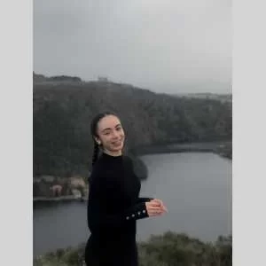 Manel, babysitter à Voiron