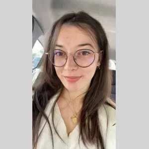 Léa , babysitter à Rosny sur Seine