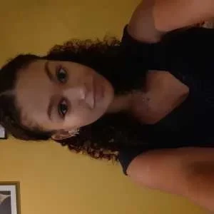 Agathe , babysitter à Lisieux