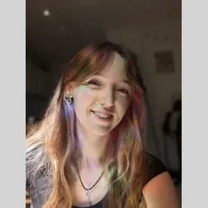 Lola, babysitter à Beaucaire