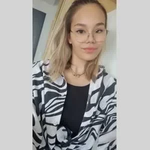 Mathilde, babysitter à Semousies