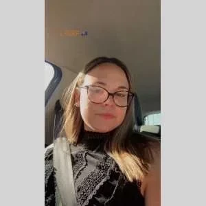 Laura, babysitter à Yerres