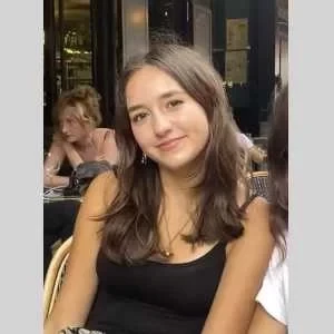 Alexia, babysitter à Courbevoie