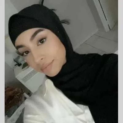 Lina, babysitter à Roubaix