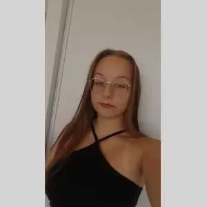 Clara, babysitter à Mars la Tour