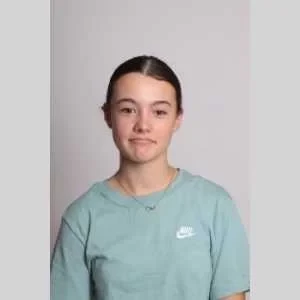 Eva , babysitter à Feyzin