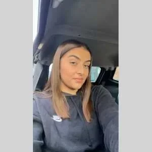 Charlotte , babysitter à Limesy