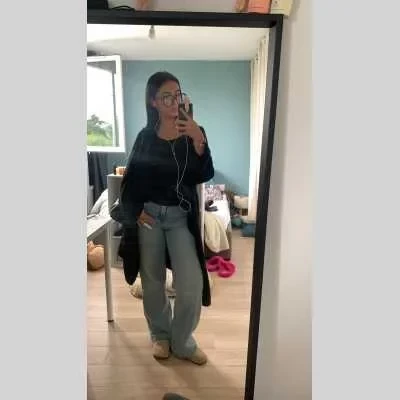 Eline, babysitter à Ermont