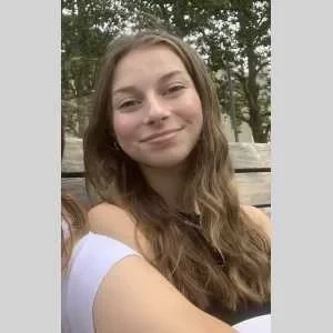 Nastia, babysitter à Baron sur Odon