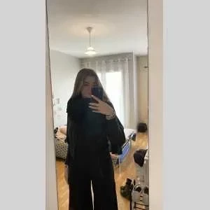 Manon , babysitter à Germignac