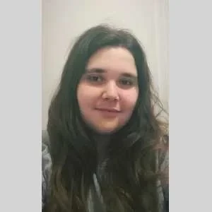 Eva, babysitter à Metz