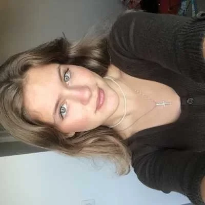 Lise, babysitter à Poissy