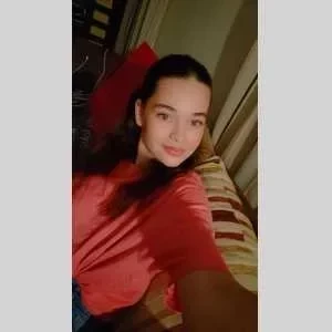 Anaïs , babysitter à Bompas