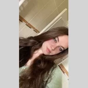 Kléo , babysitter à Belhomert Guehouville